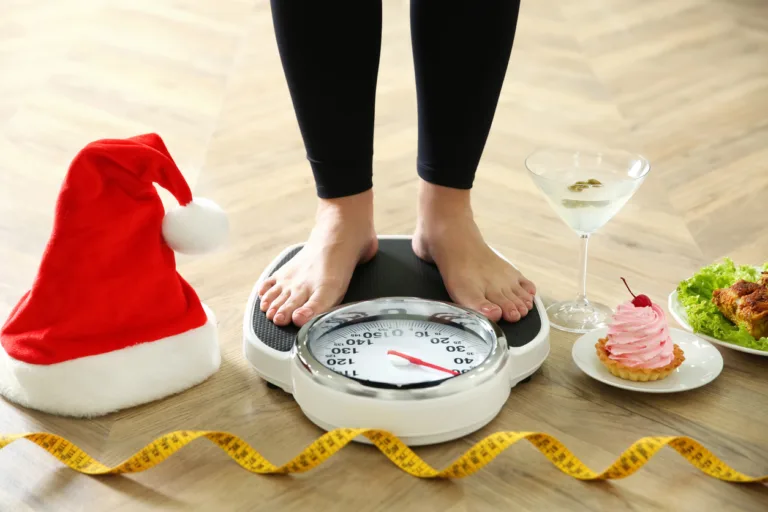 8 Smart Ways to Stay Slim & Healthy This Holiday Season