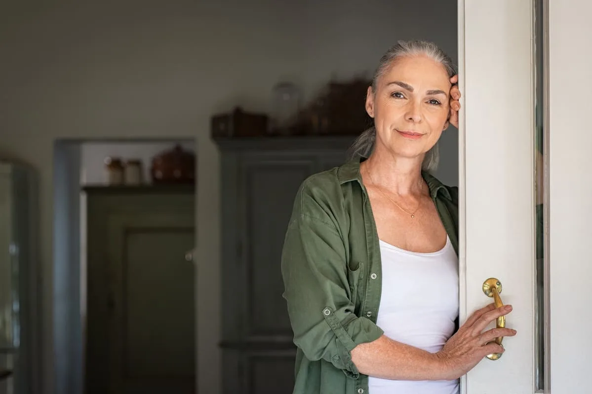 how to stay safe living alone 1