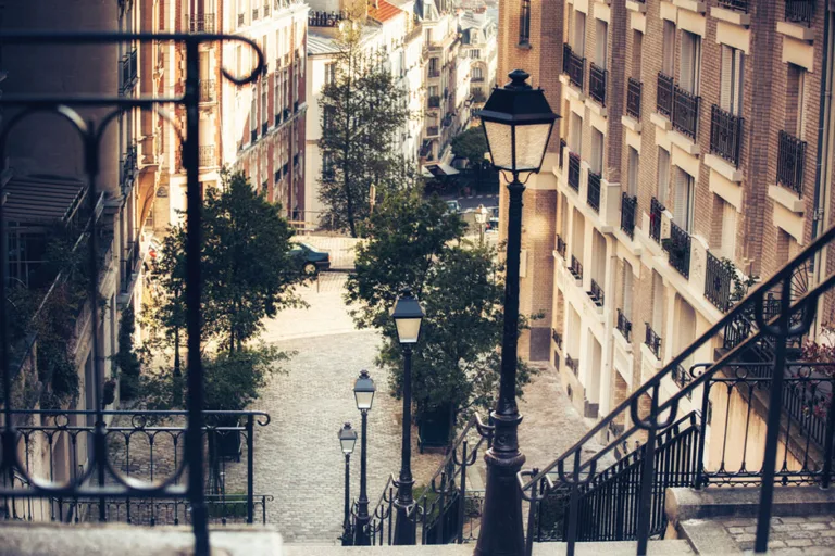 Between Fiction and Reality, Montmartre