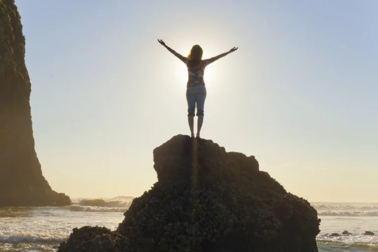 How to Move on After Divorce? Open Yourself Up to the World